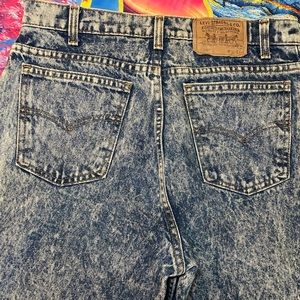 Vintage levies 34 32